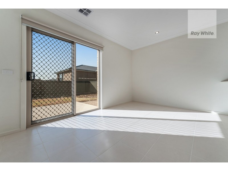36 Matrix Circuit, Craigieburn VIC 3064