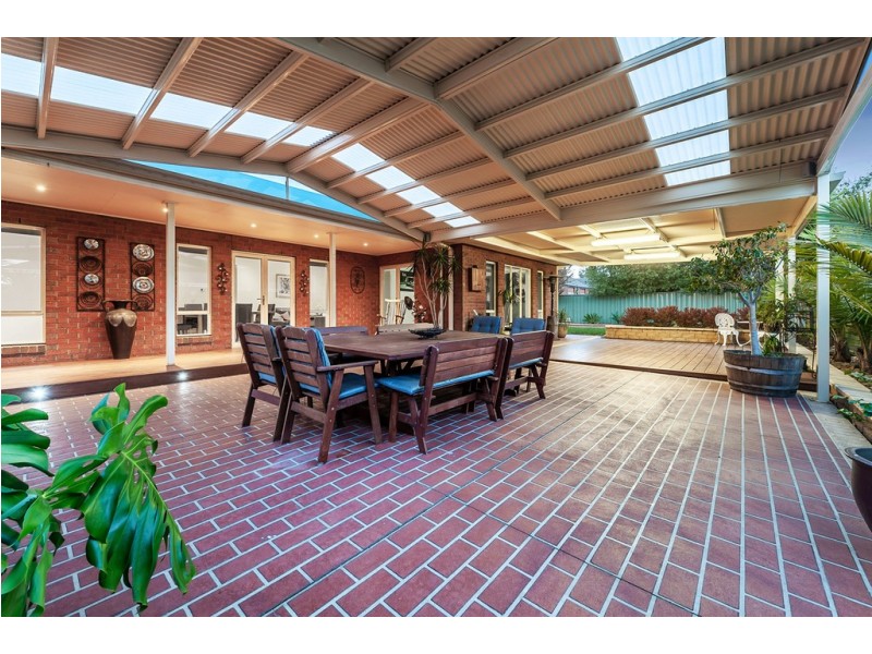 23 Kings Glen, Craigieburn VIC 3064