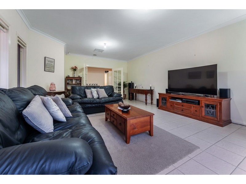 23 Kings Glen, Craigieburn VIC 3064