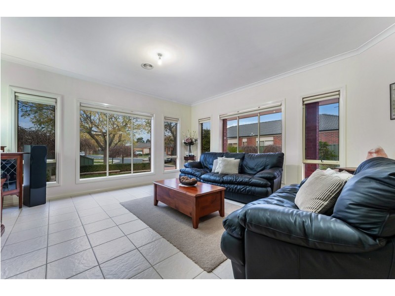 23 Kings Glen, Craigieburn VIC 3064