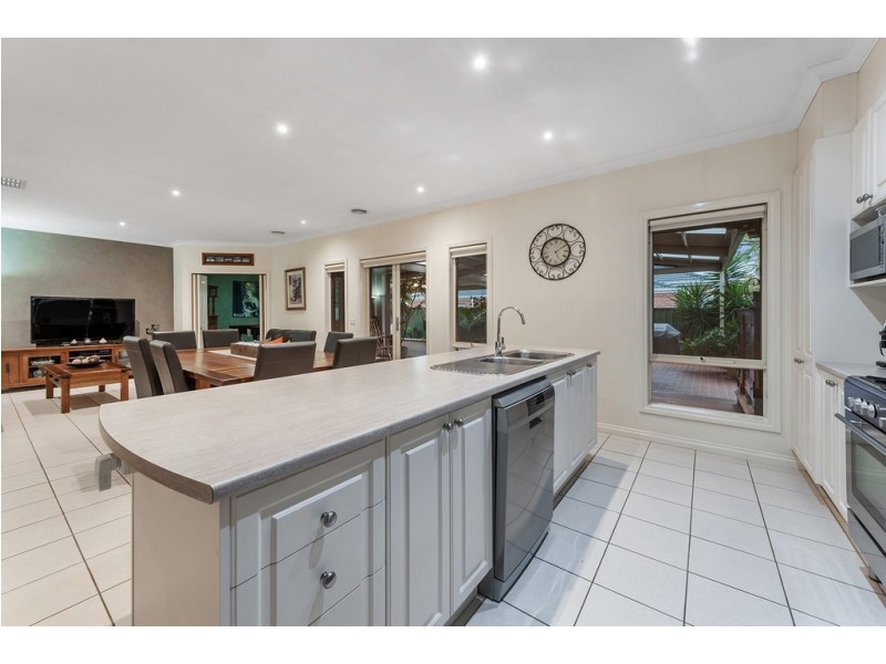 23 Kings Glen, Craigieburn VIC 3064