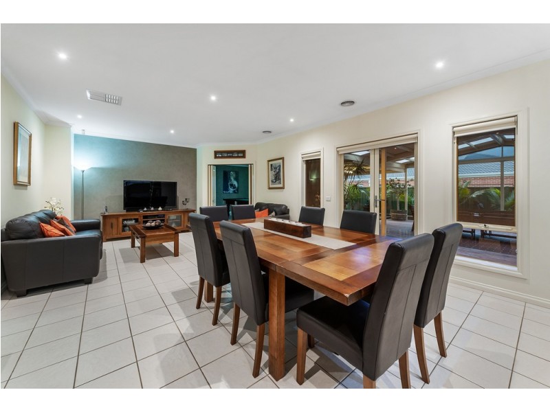23 Kings Glen, Craigieburn VIC 3064