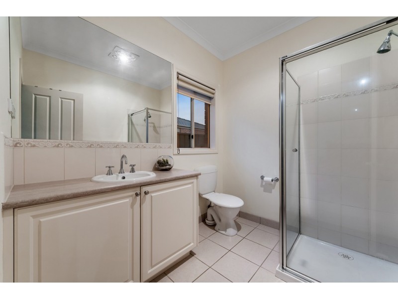 23 Kings Glen, Craigieburn VIC 3064