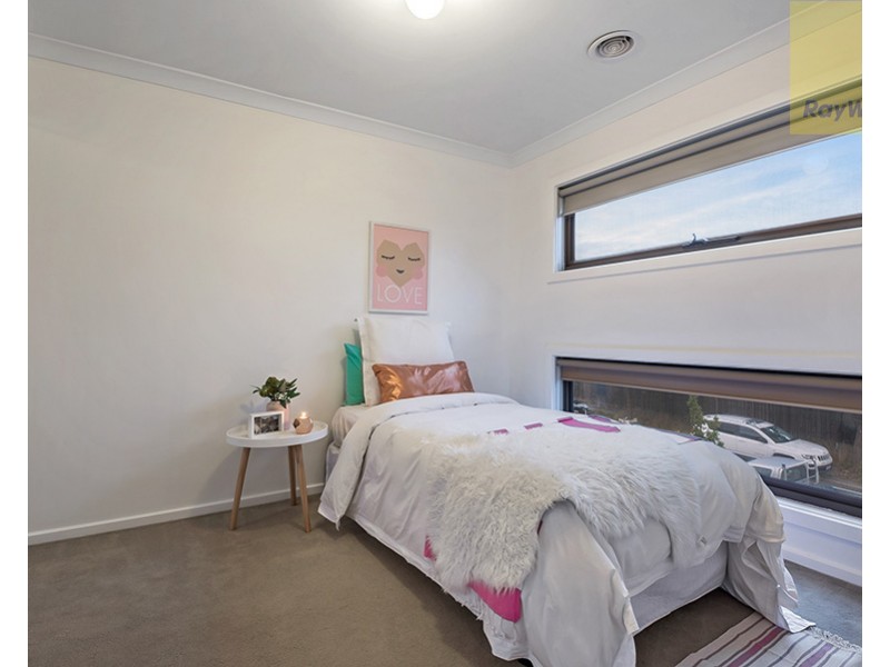 32 The Garlands, Craigieburn VIC 3064
