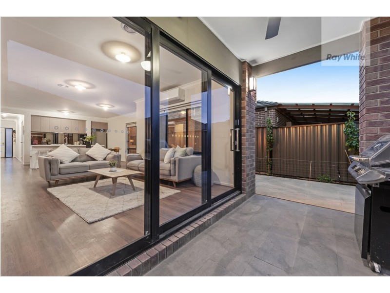 4 Mountleigh Circuit, Craigieburn VIC 3064