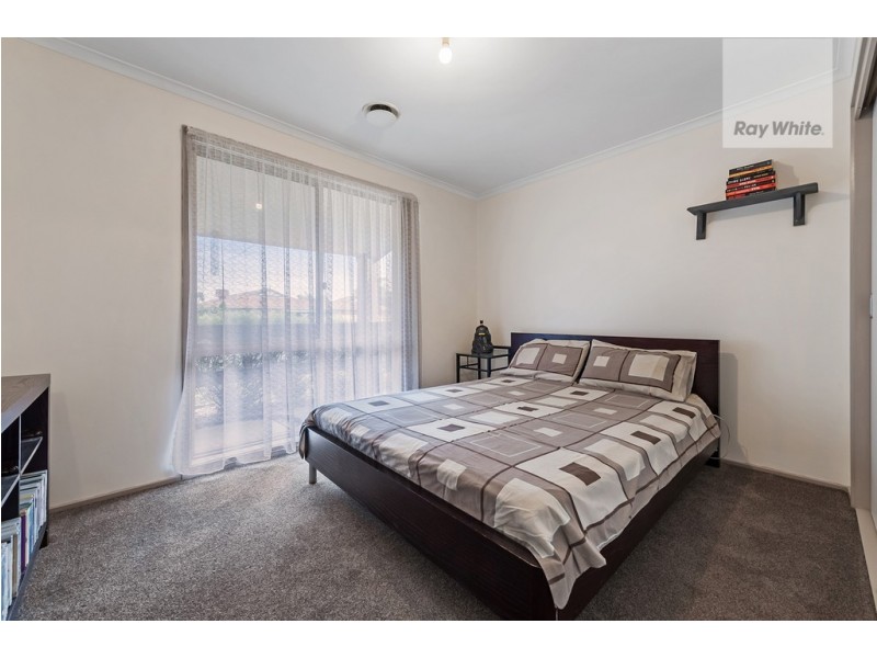 2 Yatton Place, Craigieburn VIC 3064