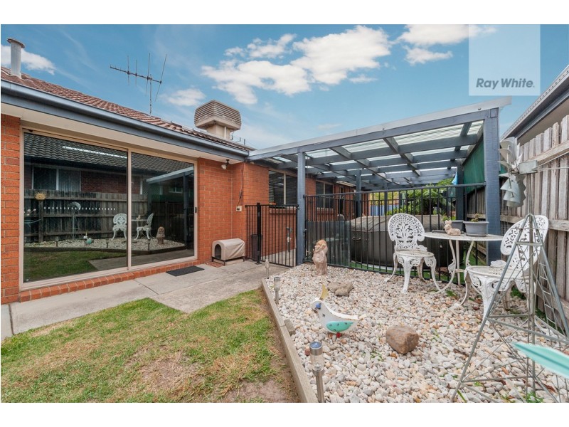 2 Yatton Place, Craigieburn VIC 3064