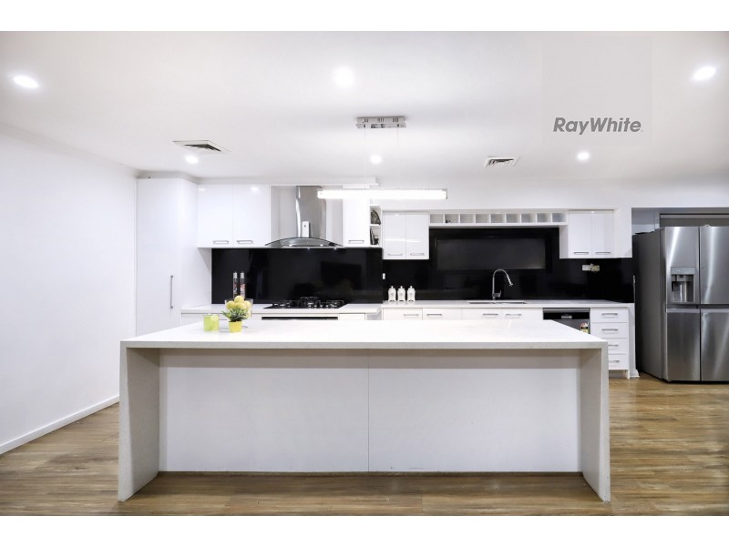 15 Lancaster Court, Greenvale VIC 3059