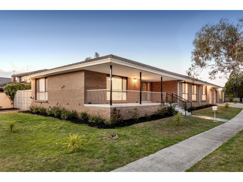 16 Carbine Way, Keilor Downs VIC 3038