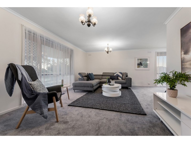 16 Carbine Way, Keilor Downs VIC 3038