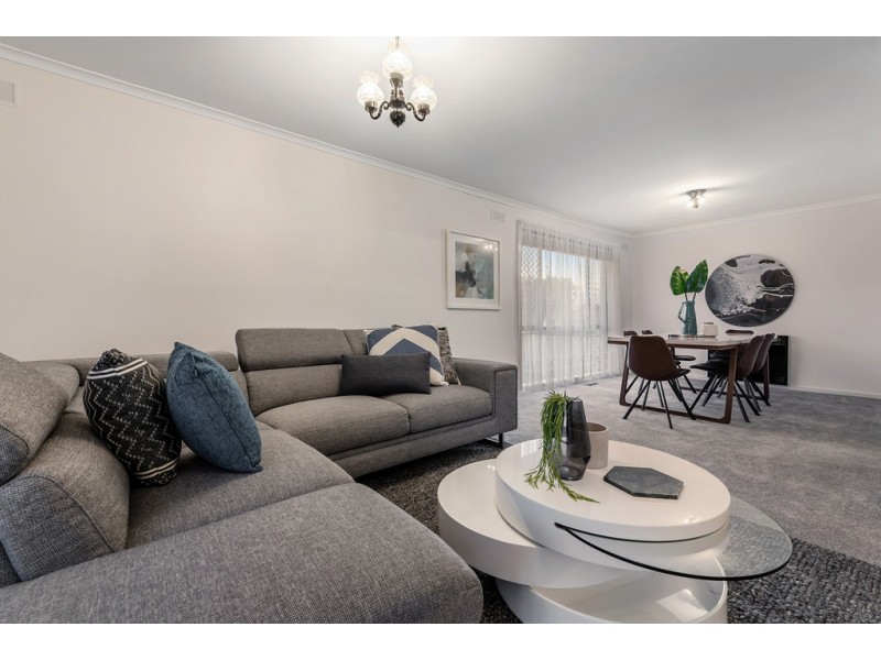 16 Carbine Way, Keilor Downs VIC 3038