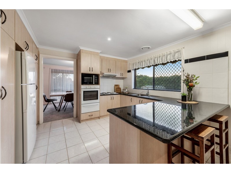 16 Carbine Way, Keilor Downs VIC 3038