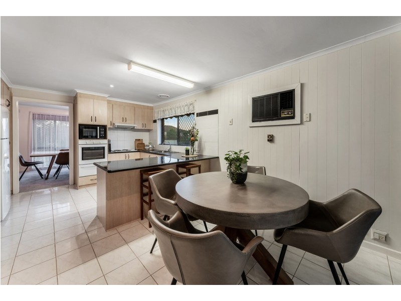 16 Carbine Way, Keilor Downs VIC 3038