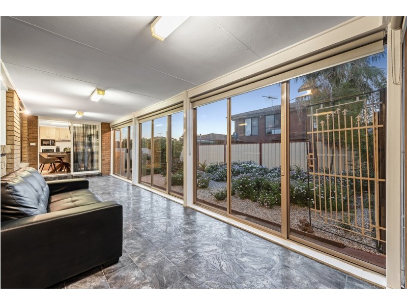 16 Carbine Way, Keilor Downs VIC 3038