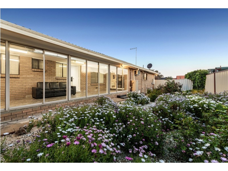 16 Carbine Way, Keilor Downs VIC 3038