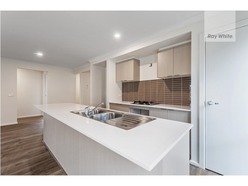 7 Canning Drive, Mickleham VIC 3064