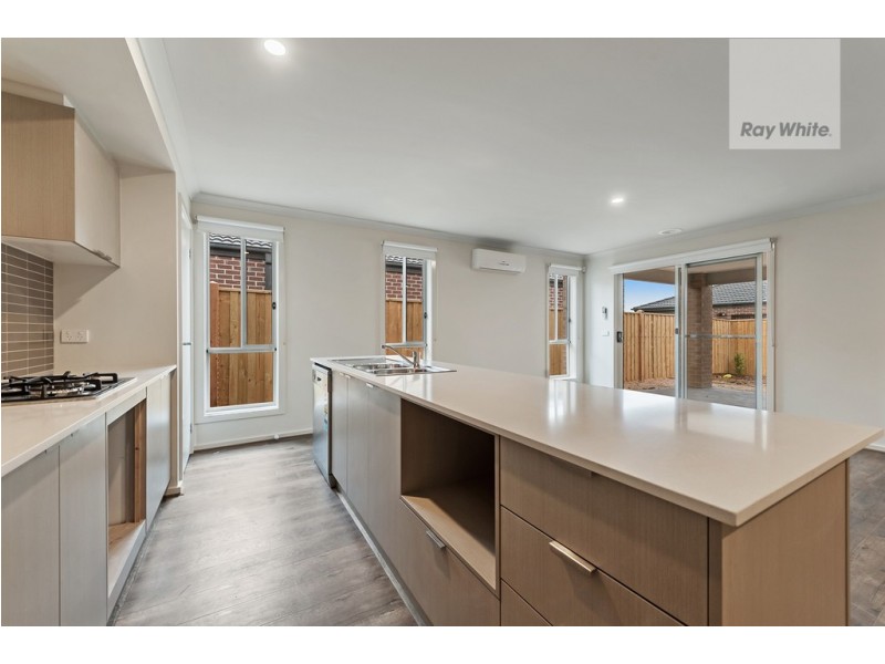 7 Canning Drive, Mickleham VIC 3064