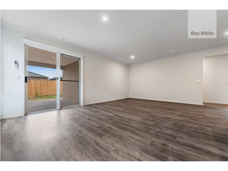 7 Canning Drive, Mickleham VIC 3064