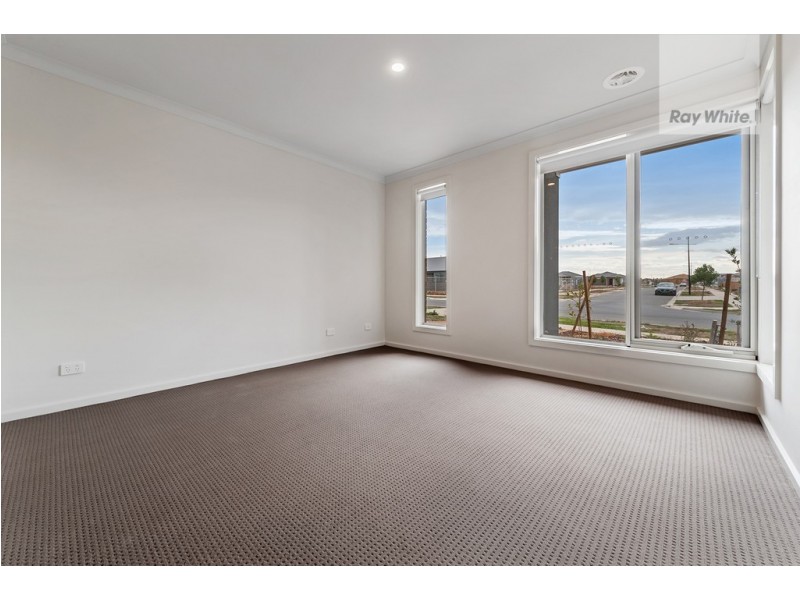 7 Canning Drive, Mickleham VIC 3064