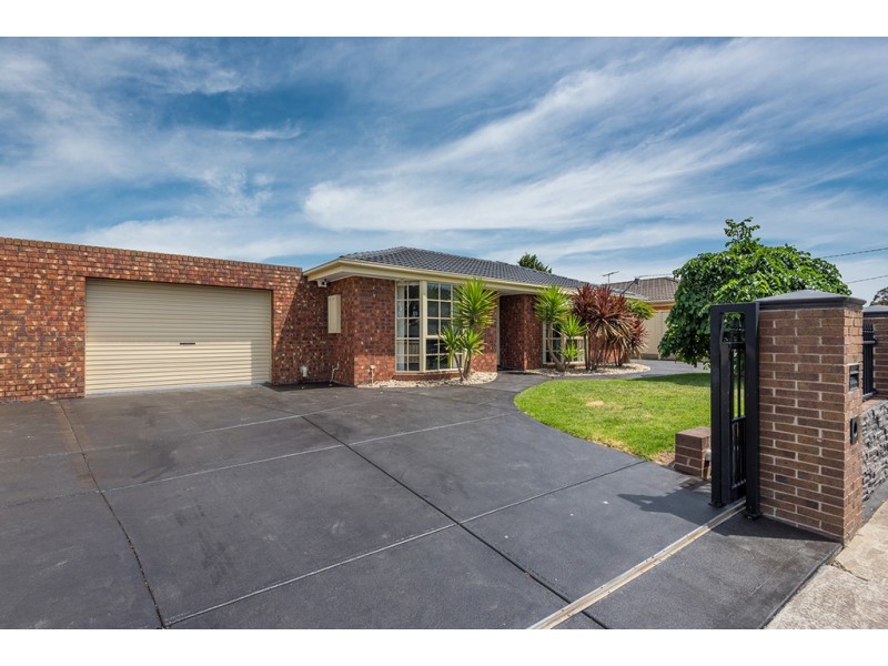 19 Cimberwood Drive, Craigieburn VIC 3064