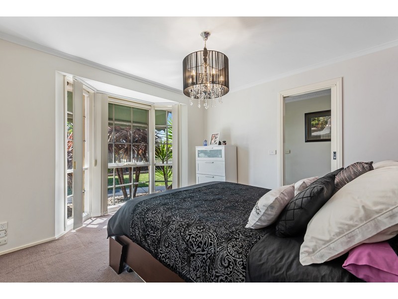 19 Cimberwood Drive, Craigieburn VIC 3064