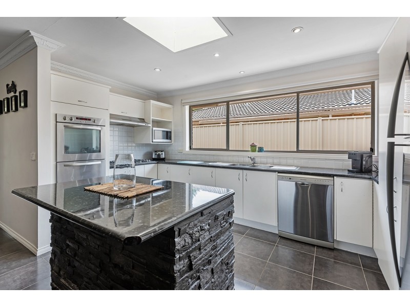 19 Cimberwood Drive, Craigieburn VIC 3064