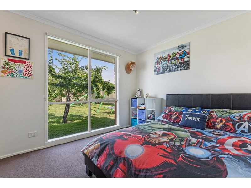 19 Cimberwood Drive, Craigieburn VIC 3064