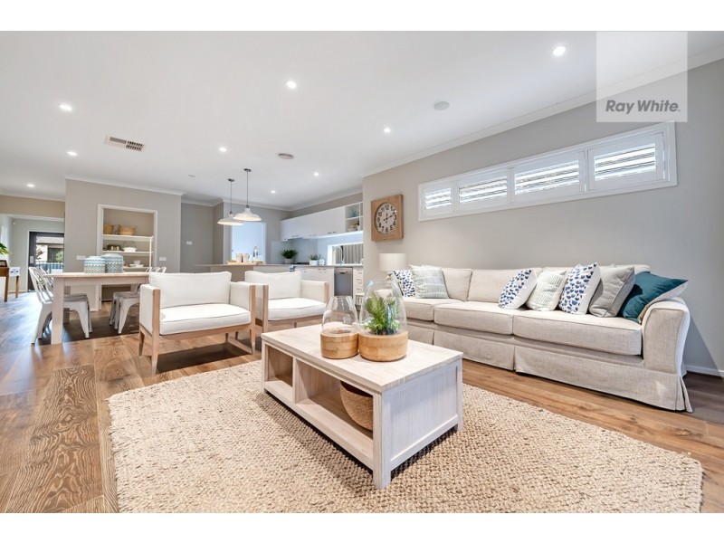 14 Montreal Circuit, Craigieburn VIC 3064