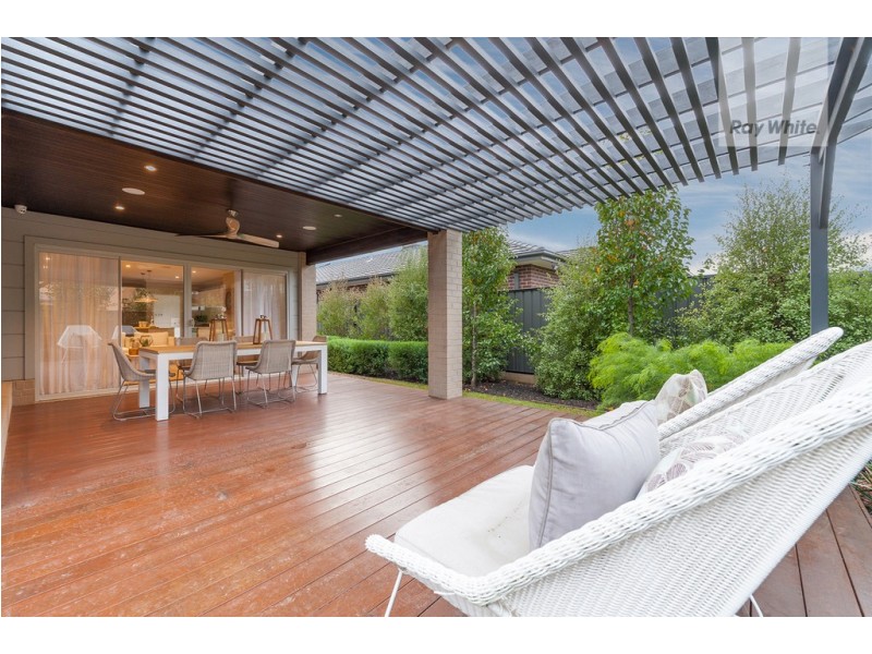 14 Montreal Circuit, Craigieburn VIC 3064