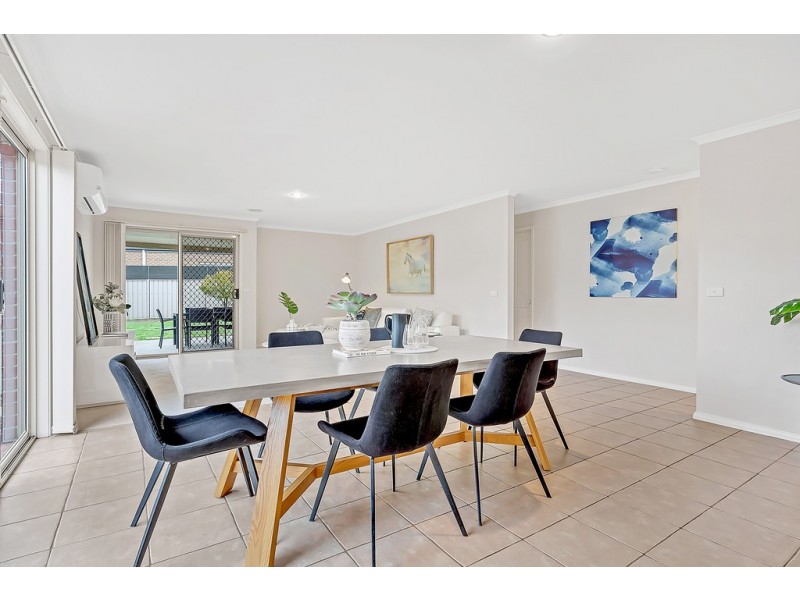 29 Bowral Loop, Craigieburn VIC 3064
