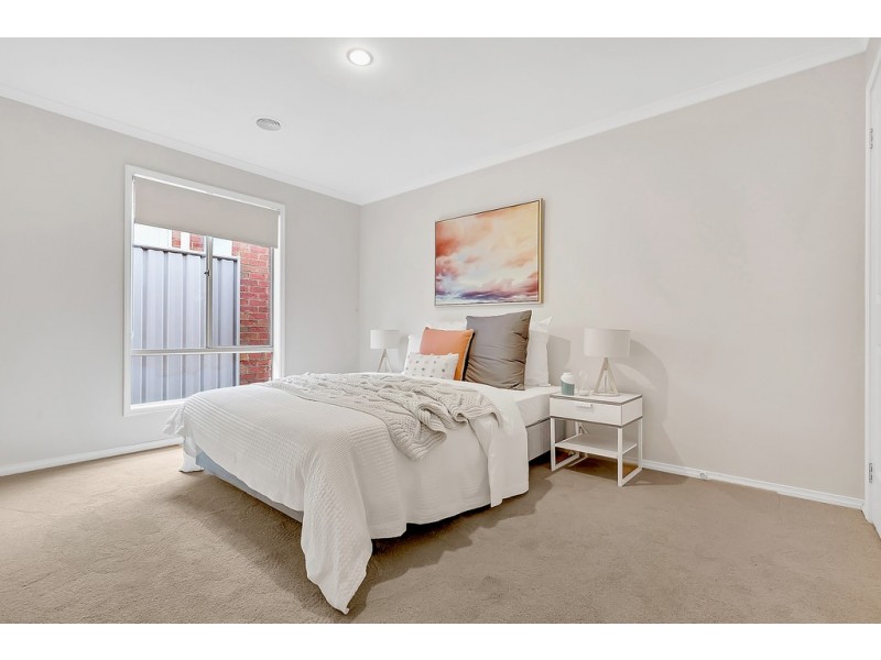 29 Bowral Loop, Craigieburn VIC 3064
