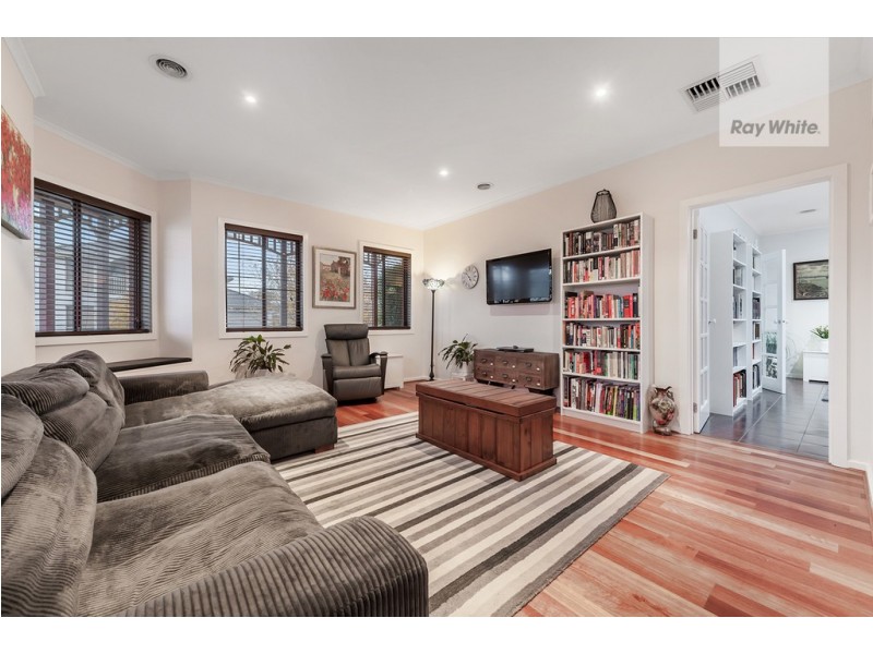 16 Burniston Avenue, Craigieburn VIC 3064