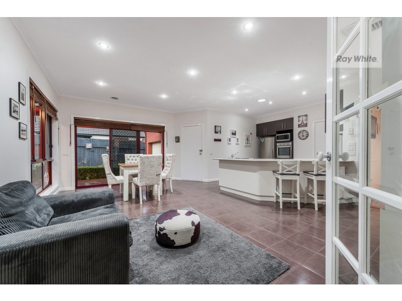 16 Burniston Avenue, Craigieburn VIC 3064