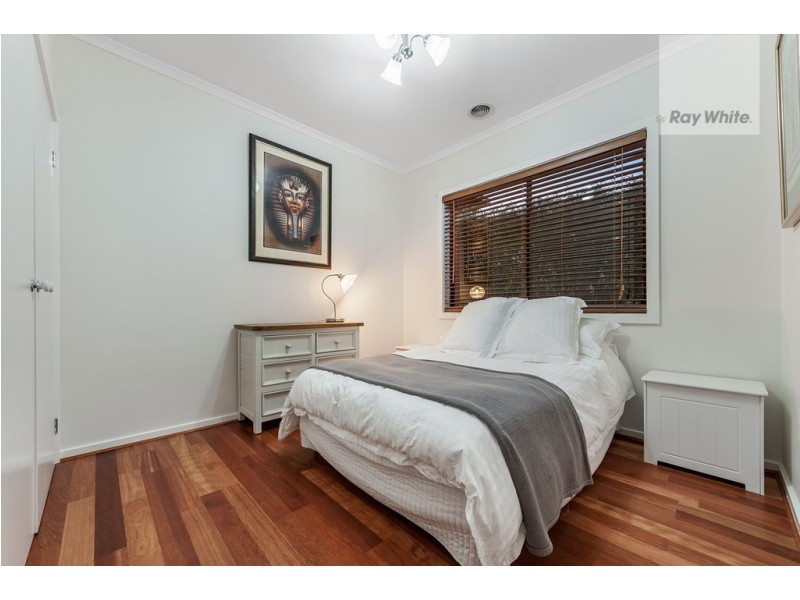 16 Burniston Avenue, Craigieburn VIC 3064