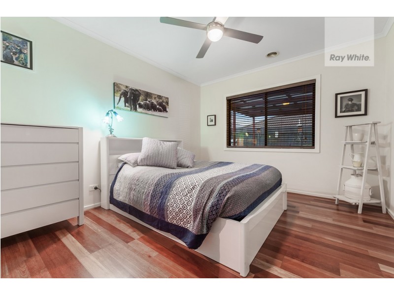 16 Burniston Avenue, Craigieburn VIC 3064