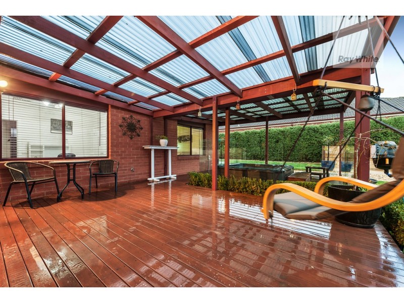 16 Burniston Avenue, Craigieburn VIC 3064