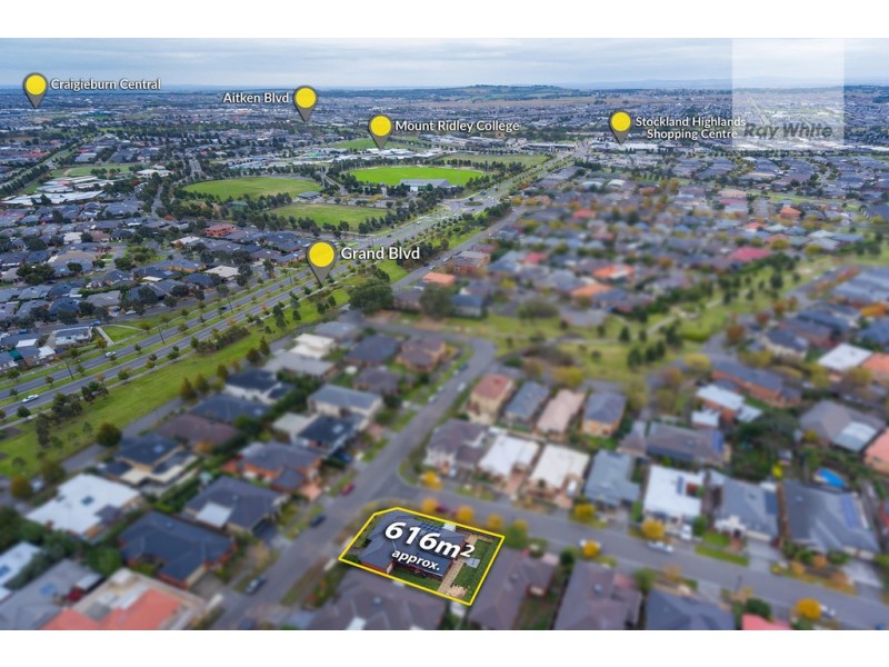 16 Burniston Avenue, Craigieburn VIC 3064