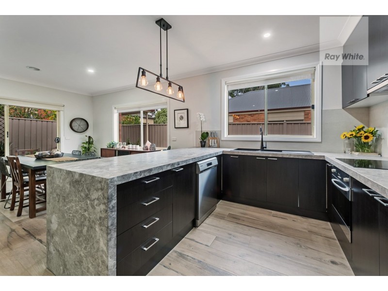 7 Bowman Glen, Craigieburn VIC 3064