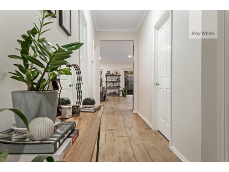 7 Bowman Glen, Craigieburn VIC 3064