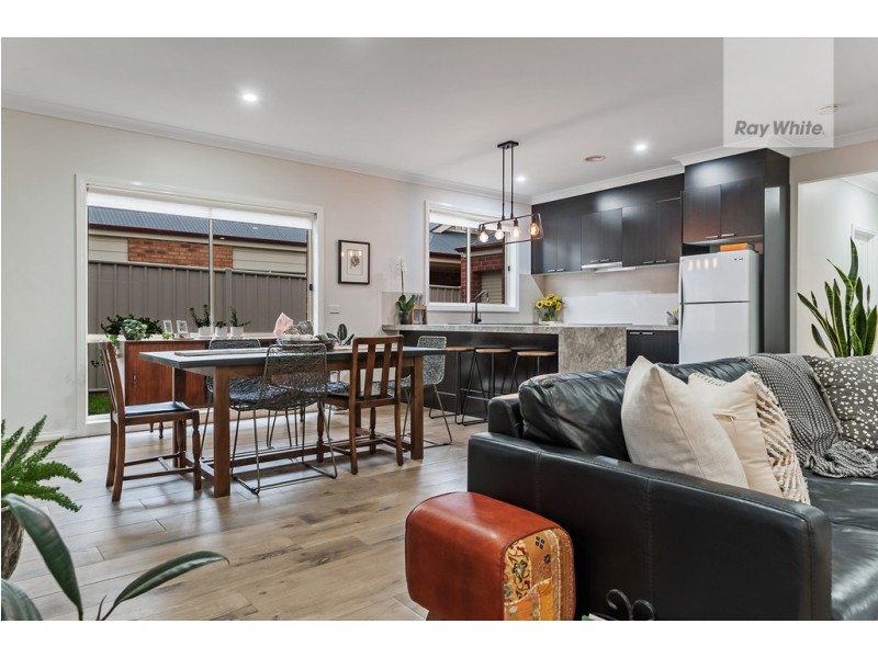 7 Bowman Glen, Craigieburn VIC 3064