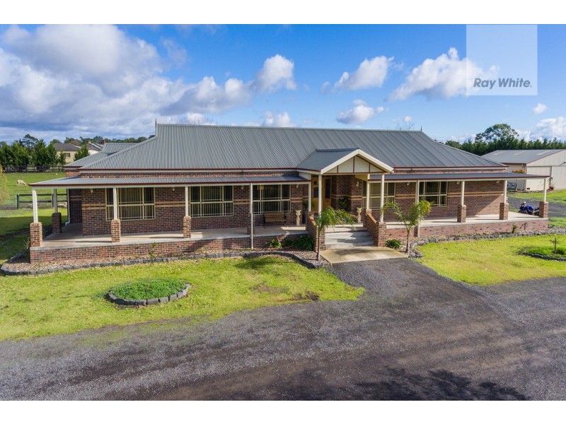 5 Lakeview Drive, Mickleham VIC 3064