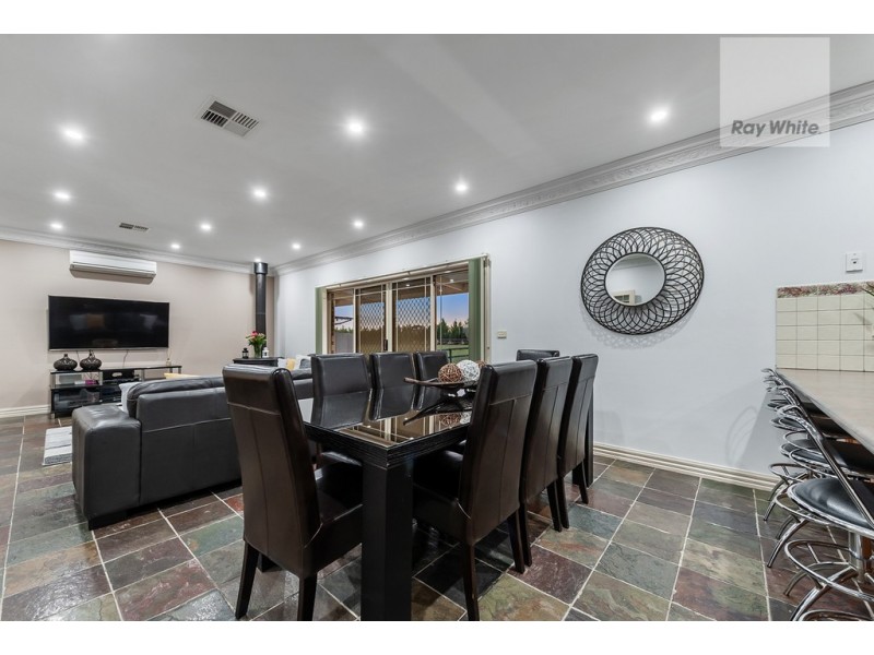 5 Lakeview Drive, Mickleham VIC 3064