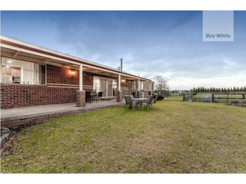 5 Lakeview Drive, Mickleham VIC 3064