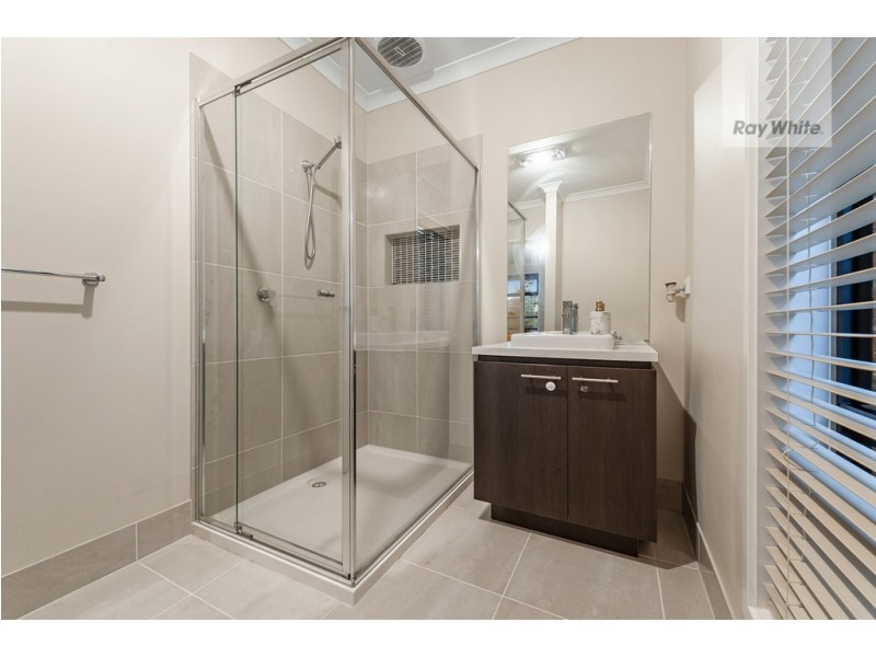 10 Admiration Drive, Craigieburn VIC 3064