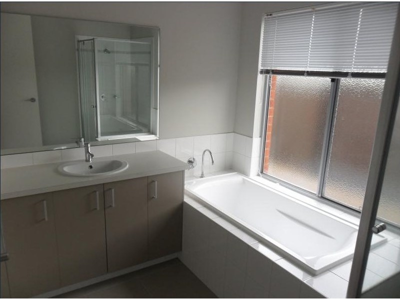 44 Balyang Way, Craigieburn VIC 3064