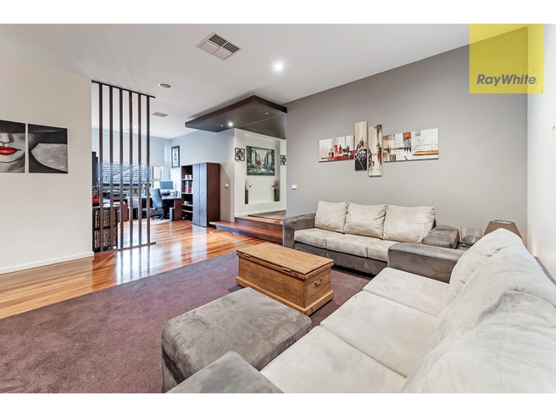 11 Skyline Rise, Craigieburn VIC 3064