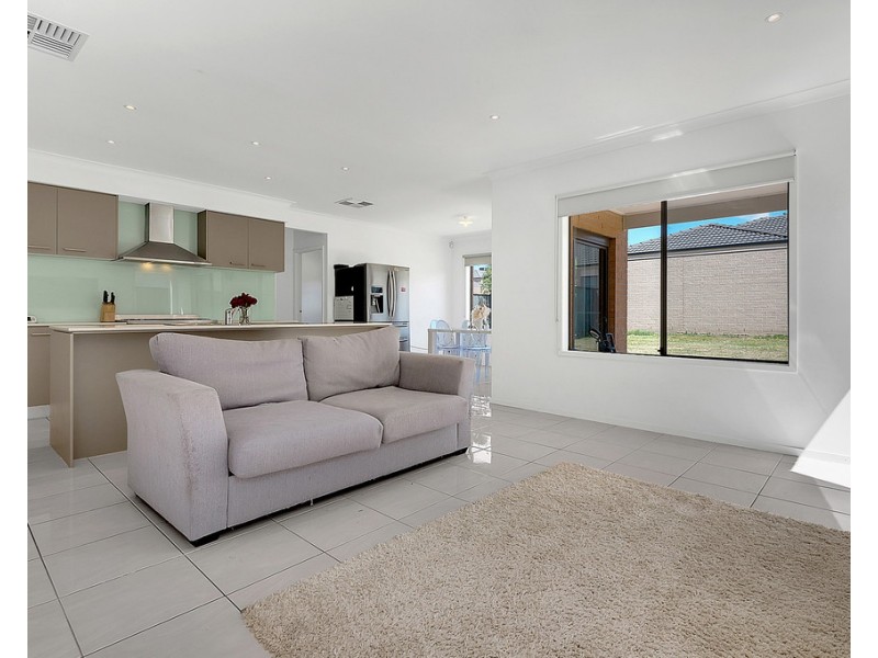 87 Serenity Way, Craigieburn VIC 3064