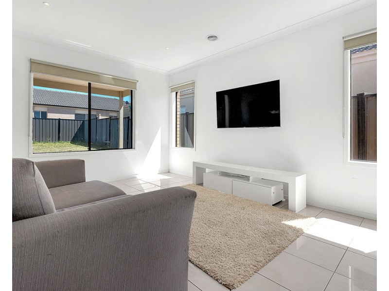 87 Serenity Way, Craigieburn VIC 3064