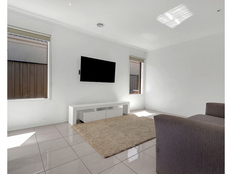 87 Serenity Way, Craigieburn VIC 3064