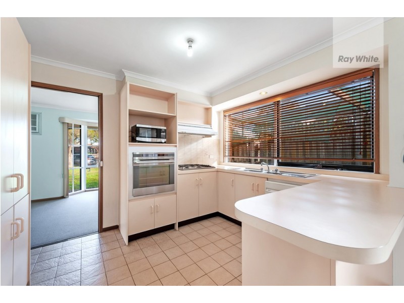 8 Tenby Court, Craigieburn VIC 3064